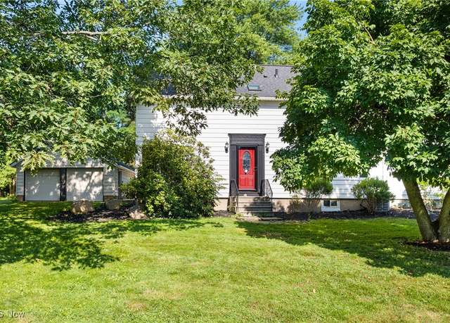 Property at 3814 Hudson Dr, Stow, OH 44224, 4 beds, 2 baths
