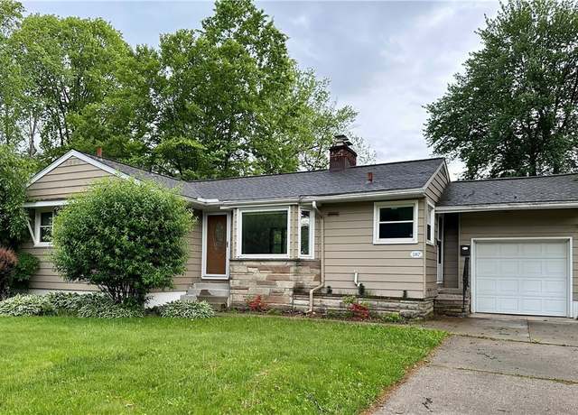 Property at 187 Franks Ave, Wadsworth, OH 44281, 2 beds, 1 bath