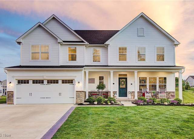 Property at 1572 Gate House St NE, Canton, OH 44721, 5 beds, 5 baths