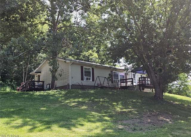 Property at 1159 Bacon Rd NW, Carrollton, OH 44615, 3 beds, 2 baths