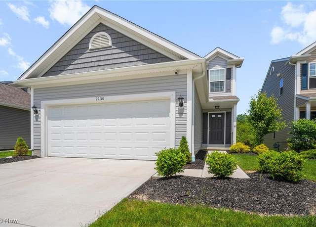 Property at 29101 Pembrooke Blvd, Olmsted Twp, OH 44138, 3 beds, 2.5 baths