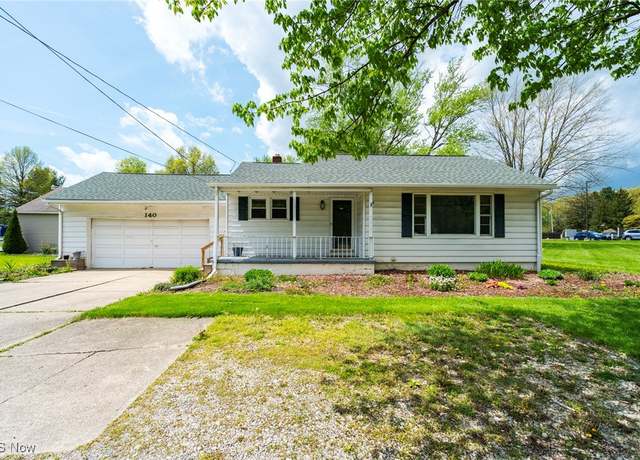 Property at 140 N Canfield Niles Rd, Youngstown, OH 44515, 2 beds, 1 bath