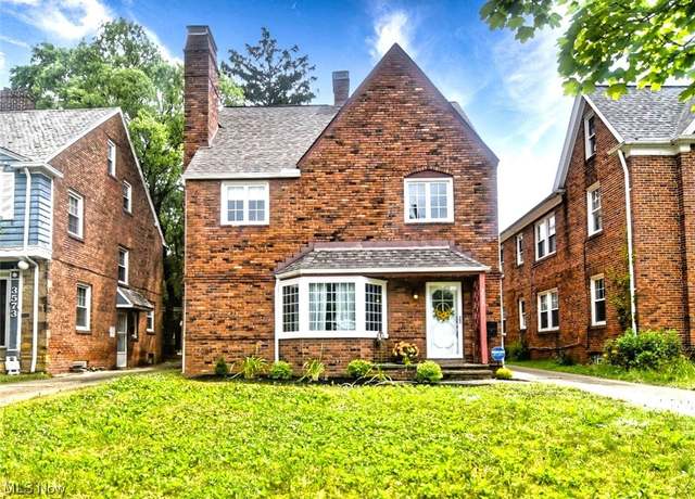 Property at 3577 Ingleside Rd, Shaker Heights, OH 44122, 3 beds, 1.5 baths
