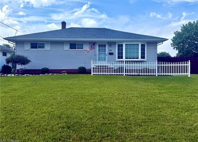 Property at 7224 Meadow Ln, Parma, OH 44134, 3 beds, 1 bath
