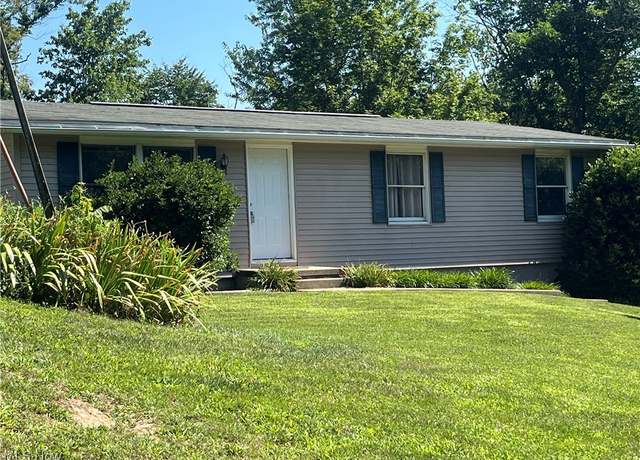 Property at 3835 Holbein Dr, Zanesville, OH 43701, 3 beds, 1 bath