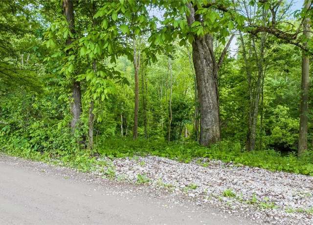 Property at 16182 Gunn Rd, Lore City, OH 43755