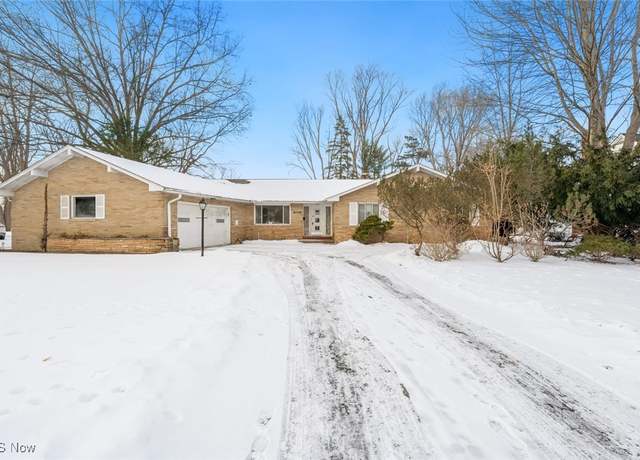 Property at 18860 Timber Ln, Fairview Park, OH 44126, 3 beds, 2.5 baths