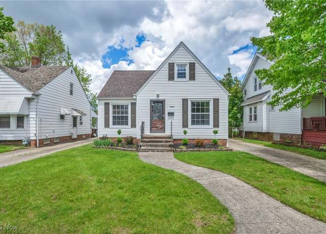 Property at 6910 Brownfield Dr, Parma, OH 44129, 3 beds, 2 baths