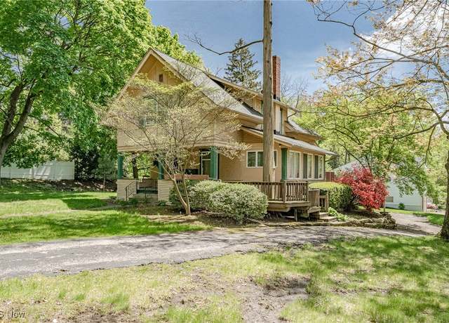 Property at 1056 Garman Rd, Akron, OH 44313, 3 beds, 1.5 baths