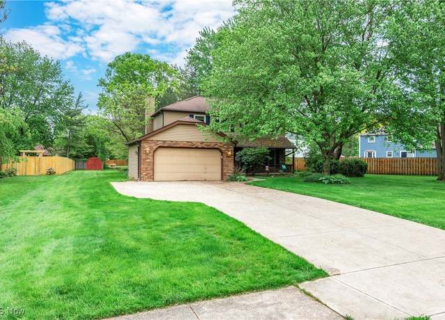 Property at 4075 Brewster Dr, Westlake, OH 44145, 4 beds, 2.5 baths