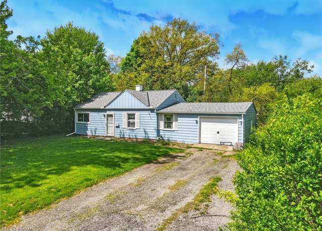 Property at 1942 Benjamin Rd, Madison, OH 44057, 3 beds, 1.5 baths