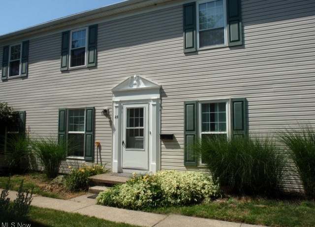 Property at 23 Valley Forge Ln, Elyria, OH 44035, 2 beds, 1 bath