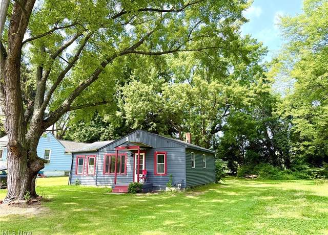 Property at 5544 Francis St, Mentor, OH 44060, 2 beds, 1 bath