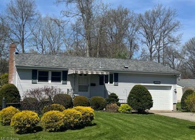 Property at 1938 Maple St, Salem, OH 44460, 2 beds, 2 baths