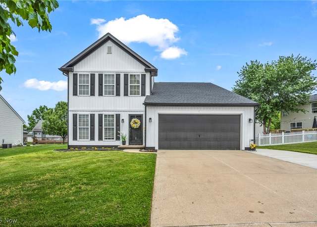 Property at 2300 Canterbury Cir, Akron, OH 44319, 3 beds, 2.5 baths