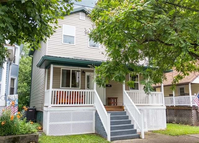 Property at 623 Front St, Marietta, OH 45750, 4 beds, 2.5 baths