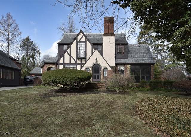 Property at 314 Northcliff Dr, Rocky River, OH 44116, 4 beds, 2.5 baths