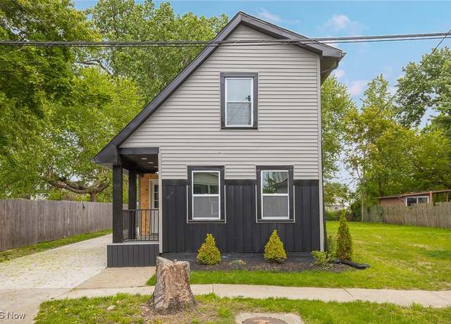 Property at 3211 W 61st St, Cleveland, OH 44102, 3 beds, 2 baths