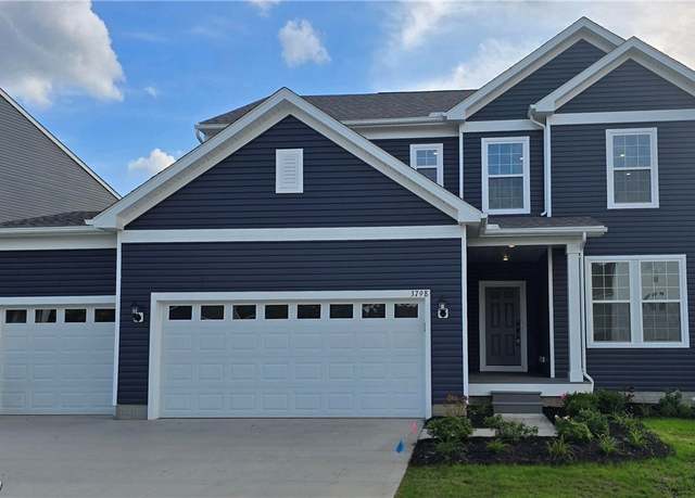 Property at 3798 Golden Wood Way, Green, OH 44685, 3 beds, 2.5 baths
