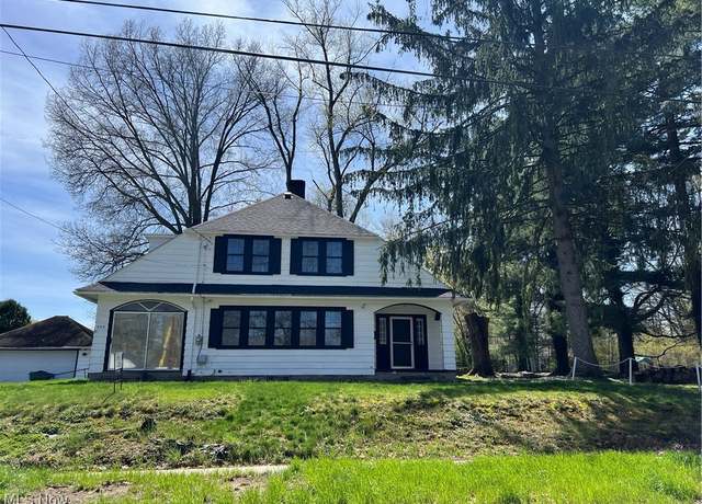 Property at 853 W Riddle Ave, Ravenna, OH 44266, 3 beds, 2 baths