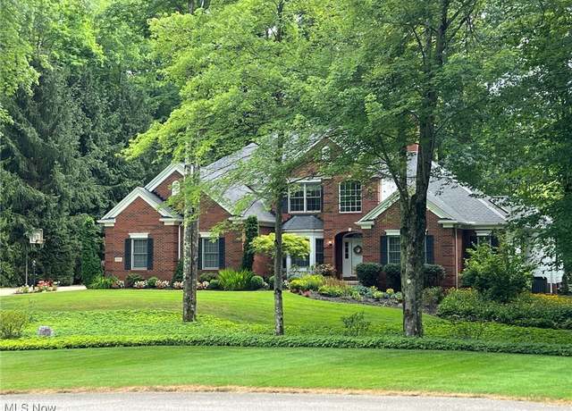 Property at 1035 Whisperwood Ln, Aurora, OH 44202, 4 beds, 4.5 baths