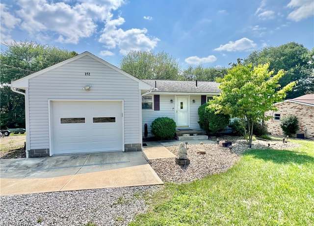 Property at 152 Oneida Trl, Malvern, OH 44644, 3 beds, 2 baths