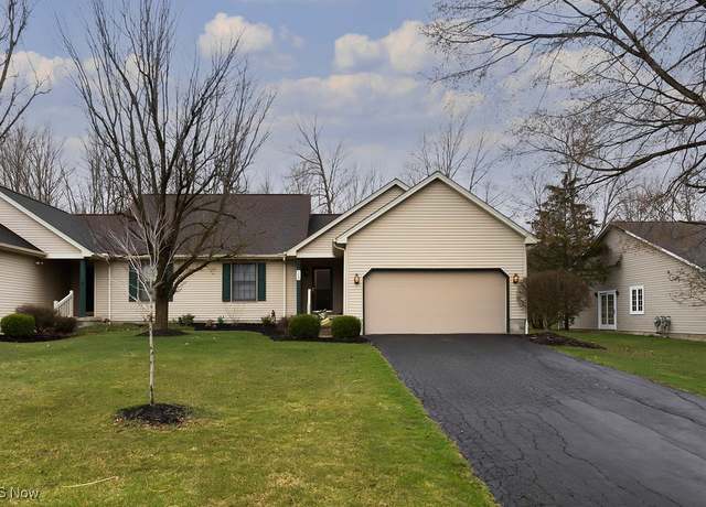 Property at 504 Shadydale Dr, Canfield, OH 44406, 2 beds, 2 baths