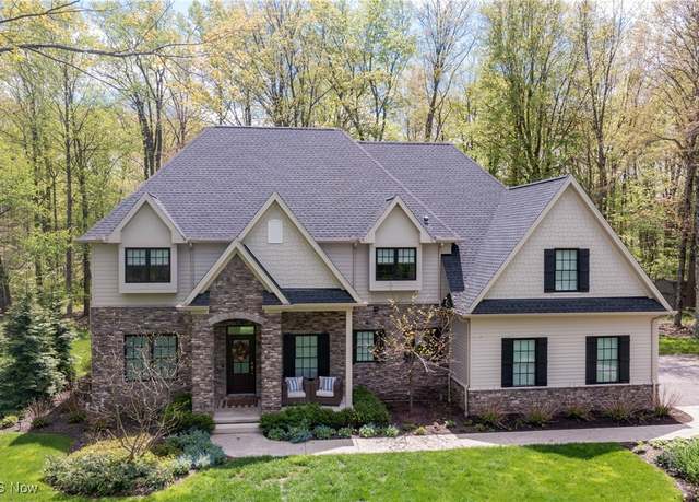 Property at 31370 Hiram Trl, Moreland Hills, OH 44022, 4 beds, 3.5 baths