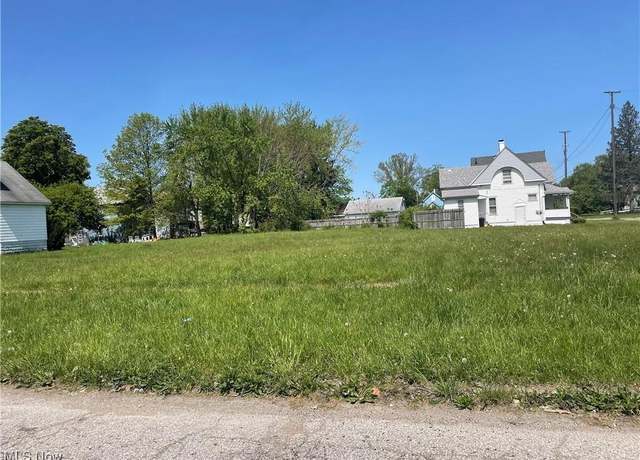 Property at 505 W 36th St, Ashtabula, OH 44004