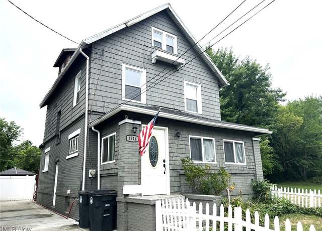 Property at 1214 Laird St, Akron, OH 44305, 4 beds, 1 bath