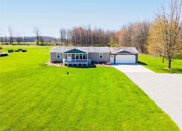 Property at 13355 N Palmyra Rd, North Jackson, OH 44451, 3 beds, 2.5 baths