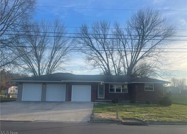 Property at 1306 23rd St, Vienna, WV 26105, 2 beds, 1.5 baths