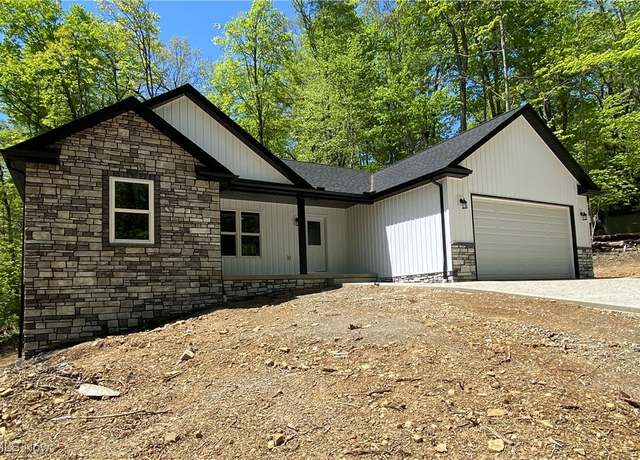 Property at 1965 Apple Valley Dr, Howard, OH 43028, 3 beds, 2 baths
