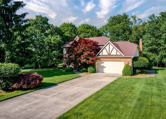 Property at 5011 Buttonbush Ln, North Royalton, OH 44133, 4 beds, 2.5 baths