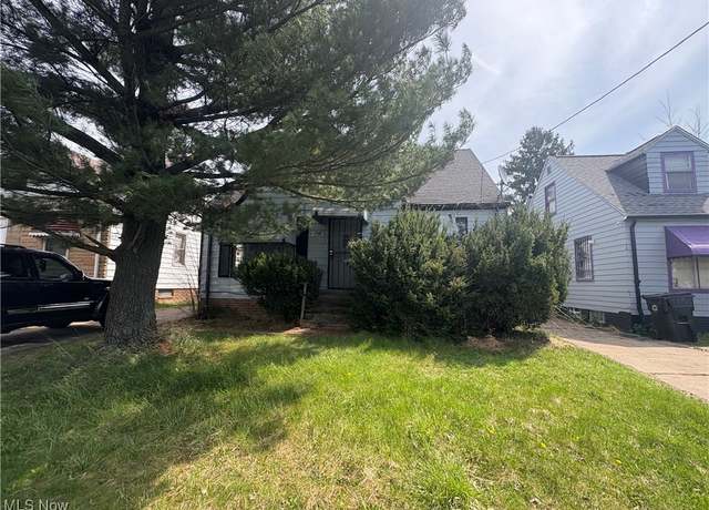 Property at 4065 E 153rd St, Cleveland, OH 44128, 2 beds, 1 bath