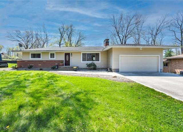 Property at 7438 Briar Hill Dr, Willoughby, OH 44094, 3 beds, 2 baths