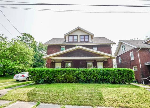 Property at 240 Park Ave SW, Canton, OH 44706, 4 beds, 2 baths
