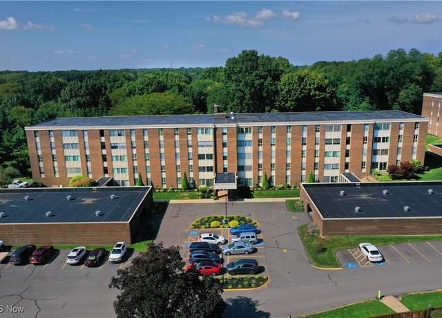 Property at 3066 Kent Rd #410, Stow, OH 44224, 2 beds, 1 bath