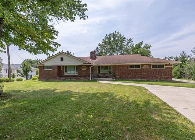 Property at 11658 York Rd, North Royalton, OH 44133, 5 beds, 3 baths