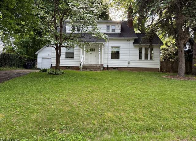 Property at 1750 Tonawanda Ave, Akron, OH 44305, 3 beds, 1.5 baths