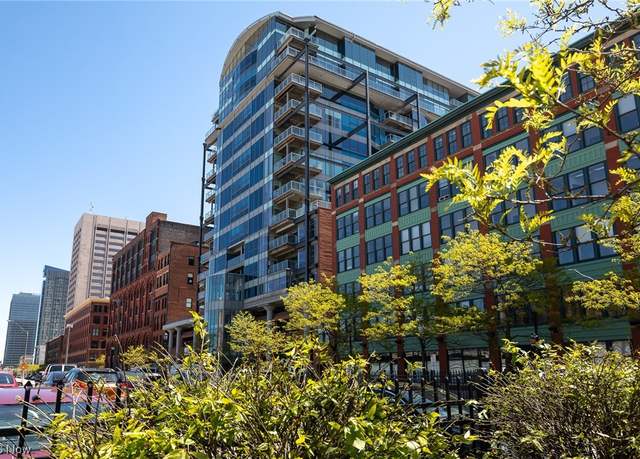 Property at 701 W Lakeside Ave Ph 3, Cleveland, OH 44113, 3 beds, 3.5 baths
