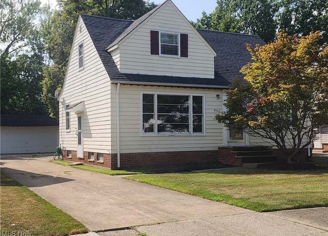 Property at 440 E 271st St, Euclid, OH 44132, 4 beds, 1.5 baths