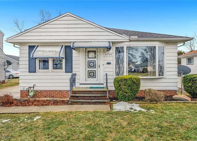 Property at 31700 Ronald Dr, Willowick, OH 44095, 3 beds, 2 baths