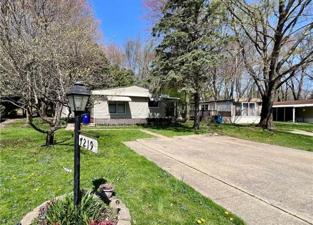 Property at 7219 Birchview Dr #19, Ravenna, OH 44266, 3 beds, 2 baths