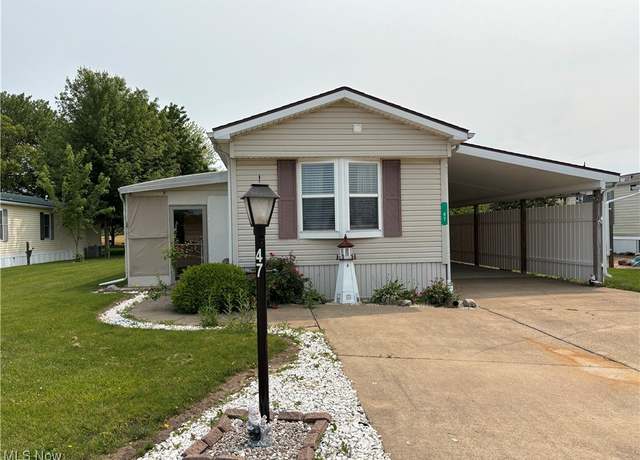 Property at 47 E Bass Cir, Marblehead, OH 43440, 2 beds, 2 baths