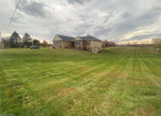 Property at 737 S Kohler Rd, Orrville, OH 44667, 4 beds, 2.5 baths