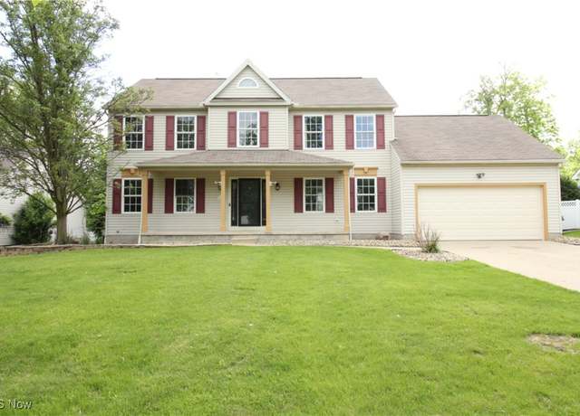 Property at 1194 Dover Dr, Medina, OH 44256, 4 beds, 3 baths