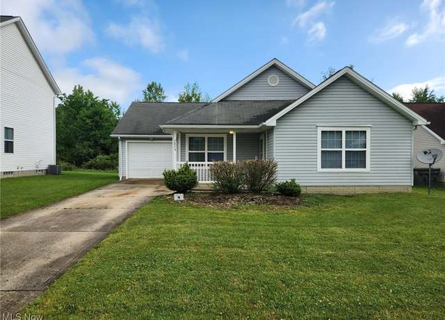 Property at 2824 Benford Ln, Youngstown, OH 44505, 4 beds, 2 baths