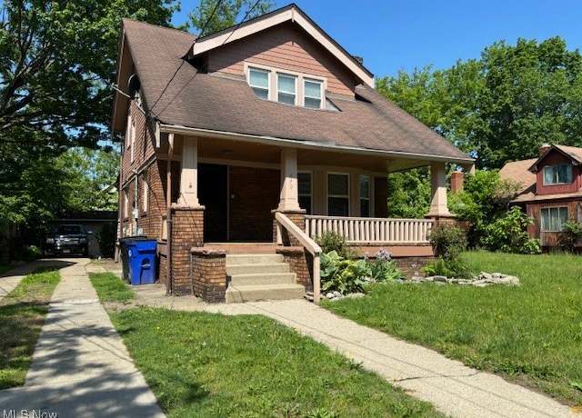 Property at 890 E 143rd St, Cleveland, OH 44110, 3 beds, 1.5 baths