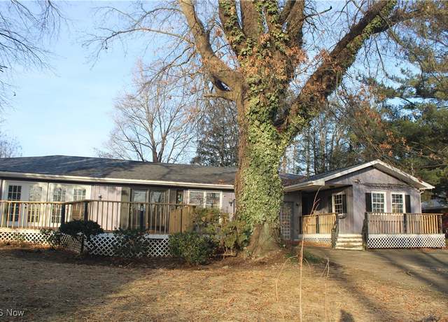 Property at 995 Joe Skinner Rd, Belpre, OH 45714, 4 beds, 2 baths